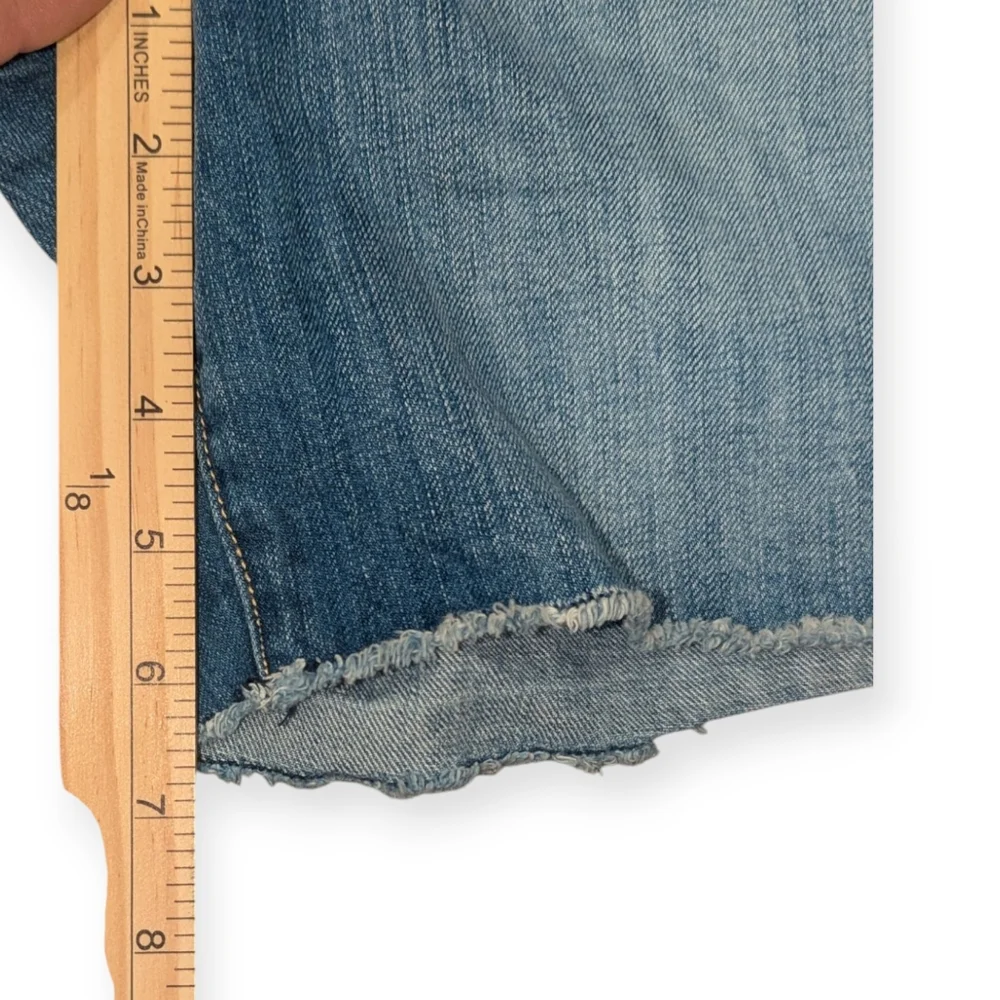 American Eagle  mid- waist distressed jean shorts Women's Size 14